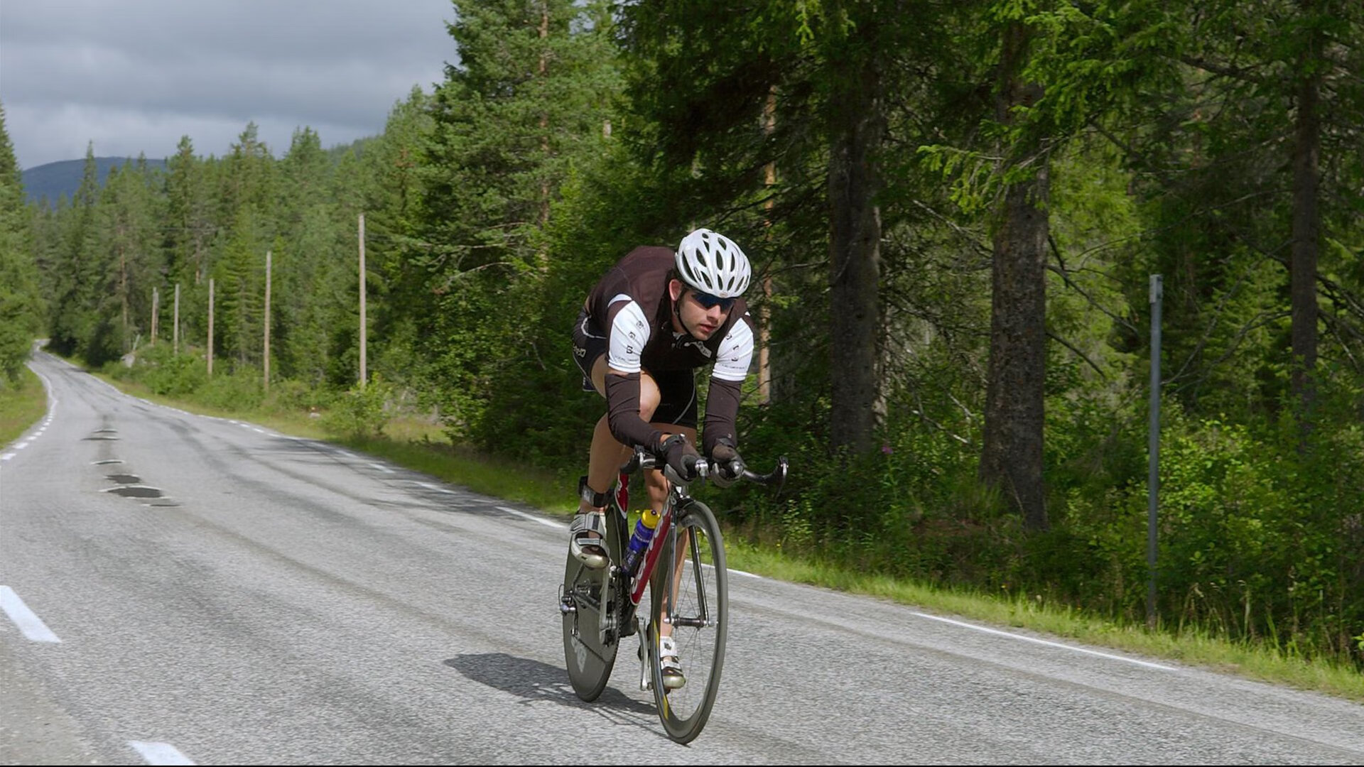 世界青少年水上运动节在青岛精彩上演,激发运动热情,青岛市水上运动训练基地